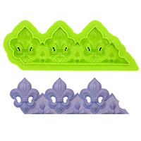 Fleur De Lis Border Mould